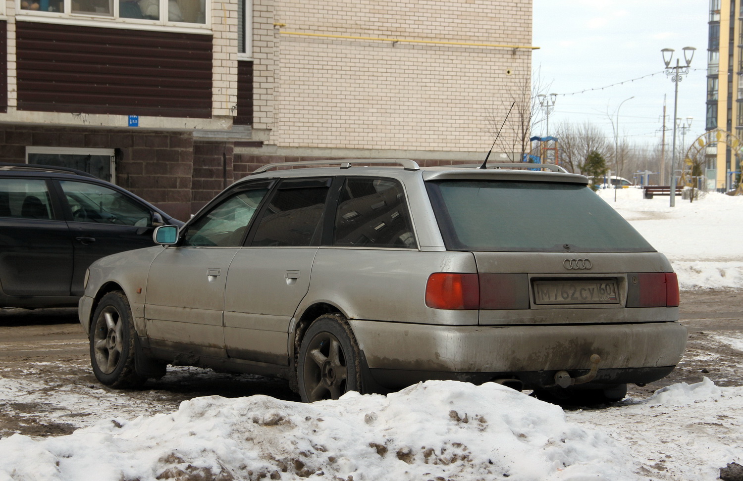 Псковская область, № М 762 СУ 60 — Audi A6 Avant (C4) '94-97