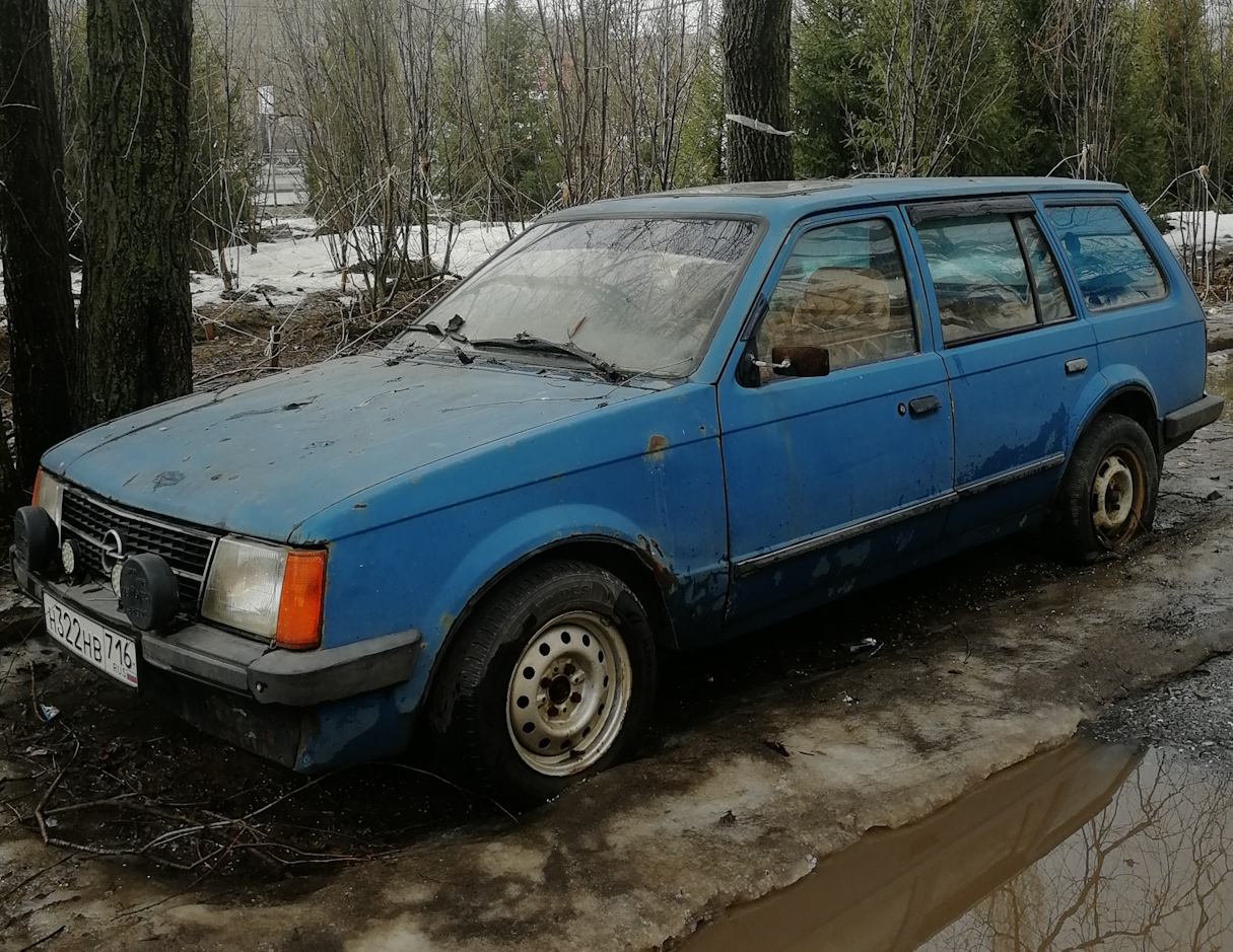 Татарстан, № Н 322 НВ 716 — Opel Kadett (D) '79-84