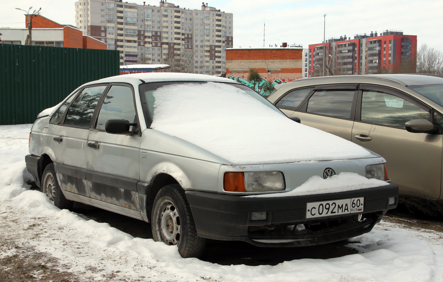 Псковская область, № С 092 МА 60 — Volkswagen Passat (B3) '88-93