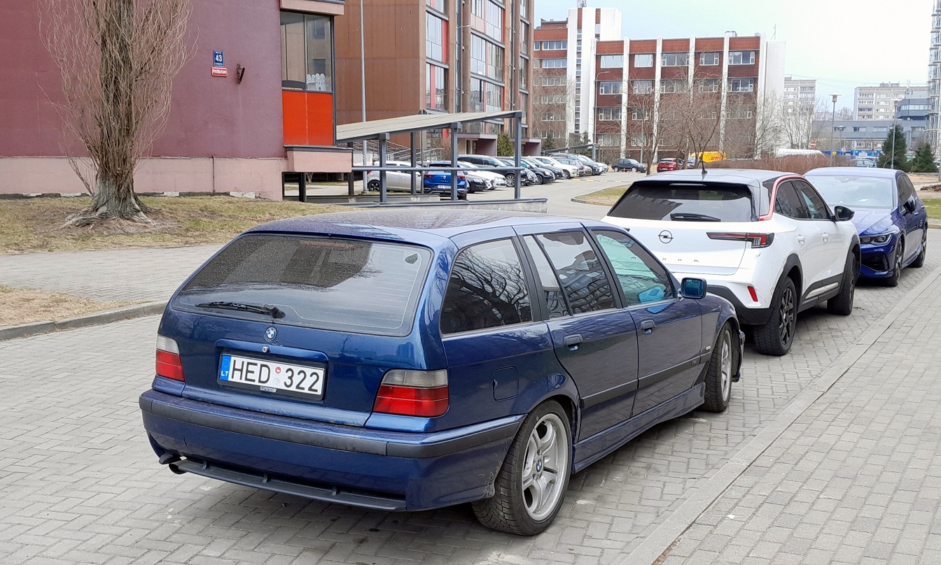 Литва, № HED 322 — BMW 3 Series Touring (E36) '94-00