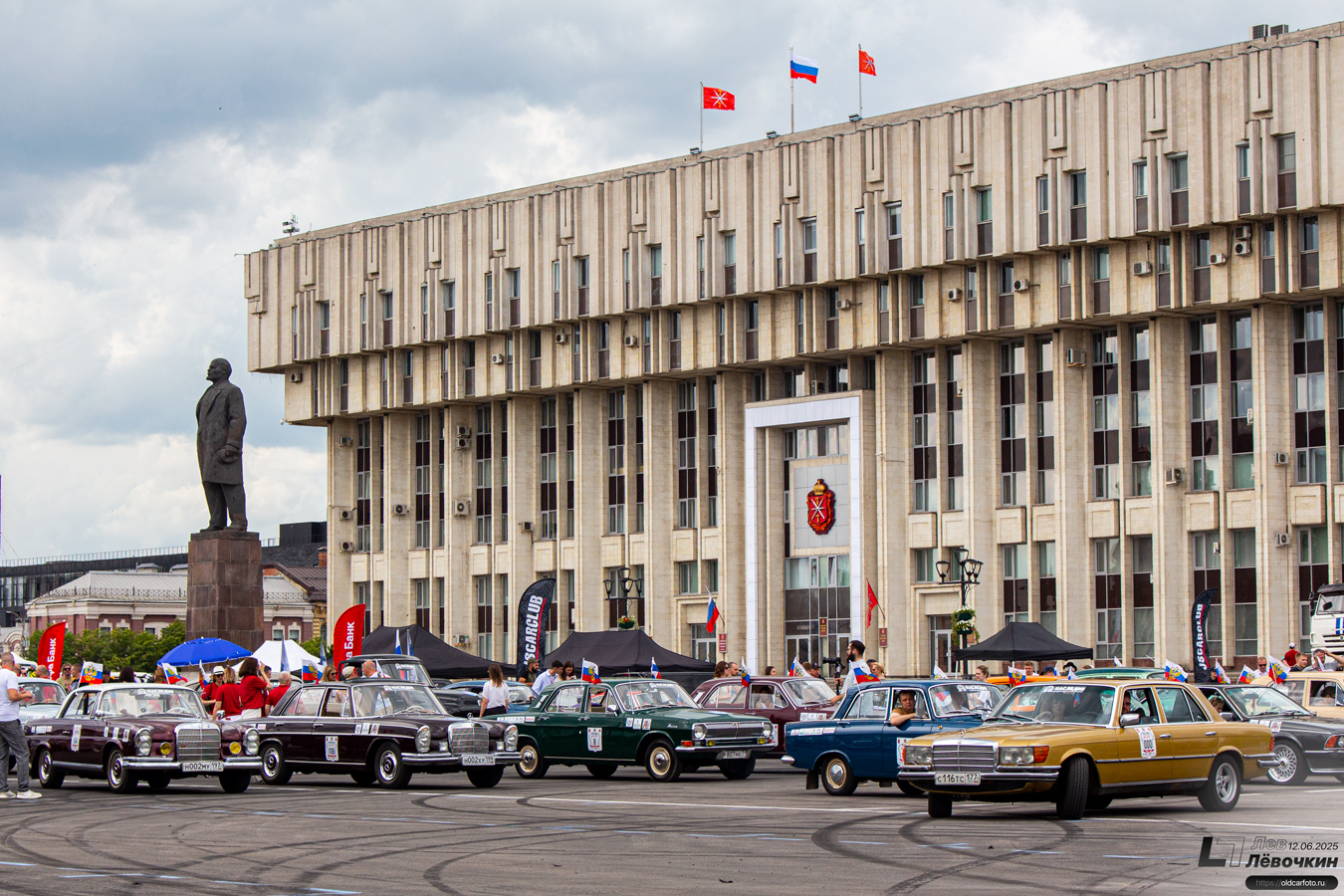 Москва, № Н 002 МУ 197 — Mercedes-Benz (W111/W112) '59-71; Москва, № Н 002 ХУ 199 — Mercedes-Benz (W108/W109) '66-72; Тульская область, № Р 807 МХ 71 — ГАЗ-24 Волга '68-86; Москва, № С 116 ТС 177 — Mercedes-Benz (W116) '72-80; Тульская область — Автомобильный фестиваль "Автострада — 2025"