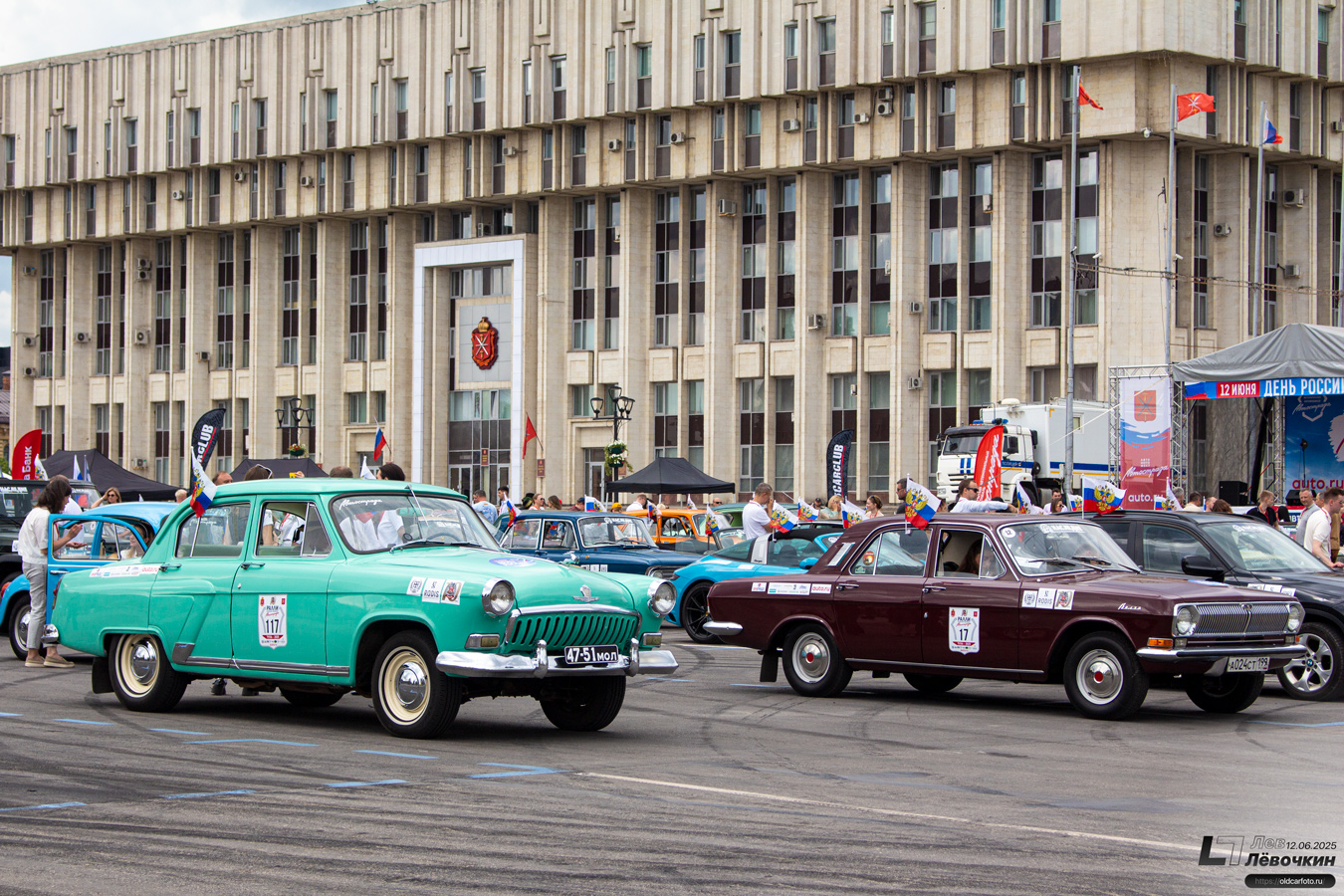 Москва, № 47-51 МОЛ — ГАЗ-М-21И Волга '58-62; Москва, № А 024 СТ 199 — ГАЗ-24 Волга '68-86; Тульская область — Автомобильный фестиваль "Автострада — 2025"