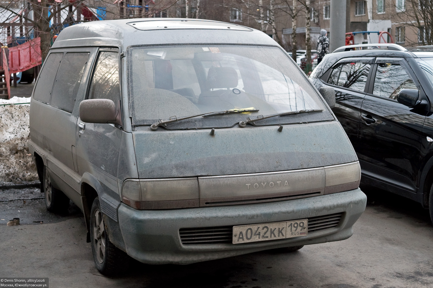 Москва, № А 042 КК 199 — Toyota TownAce (R20/R30) '82-96