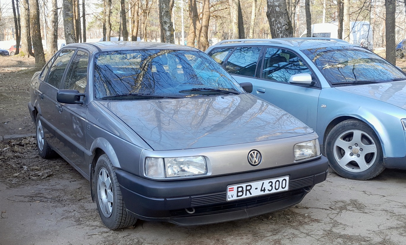 Латвия, № BR-4300 — Volkswagen Passat (B3) '88-93