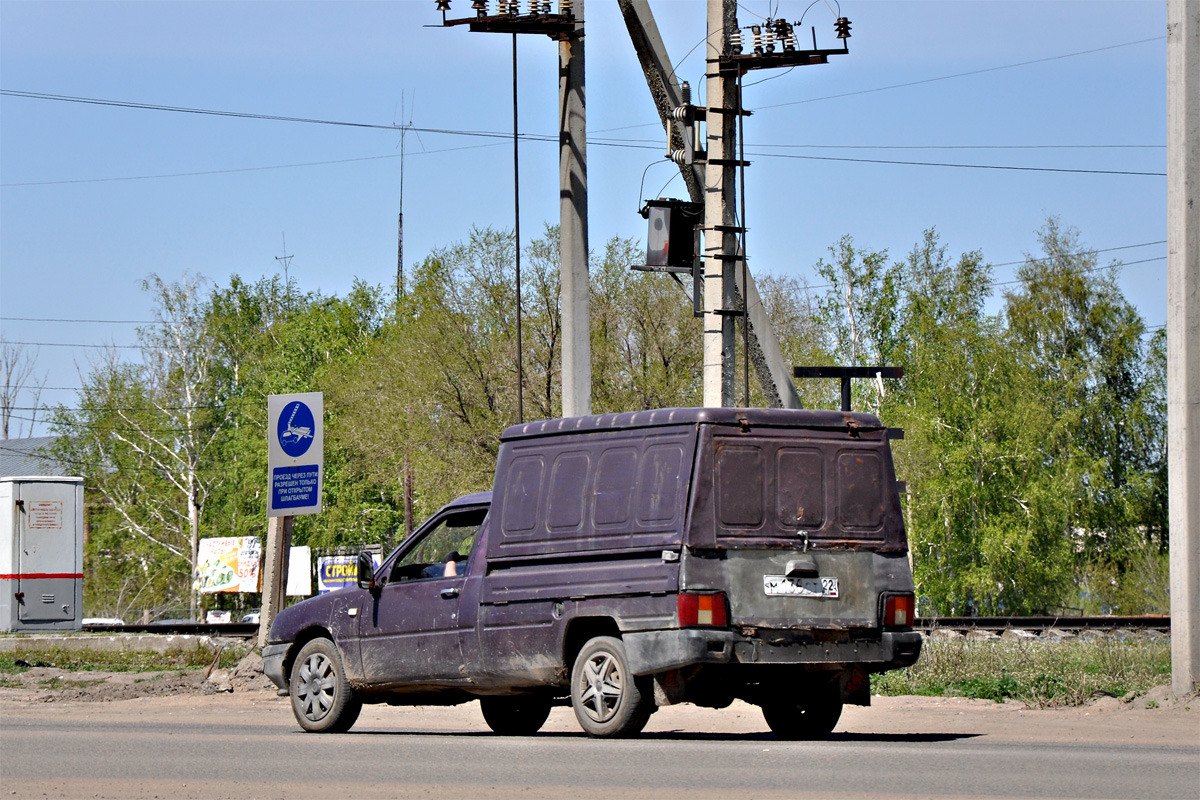 Алтайский край, № М 136 СТ 22 — Иж-2717-230 '97-05