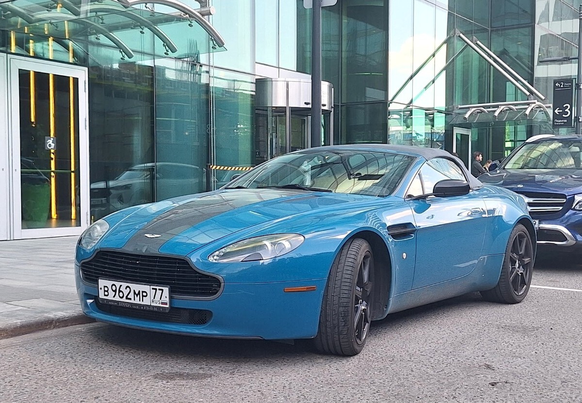 Москва, № В 962 МР 77 — Aston Martin V8 Vantage Roadster (2G)