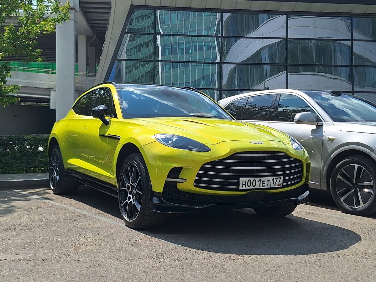 Москва, № Н 001 ЕТ 177 — Aston Martin DBX707 '22-н.в.