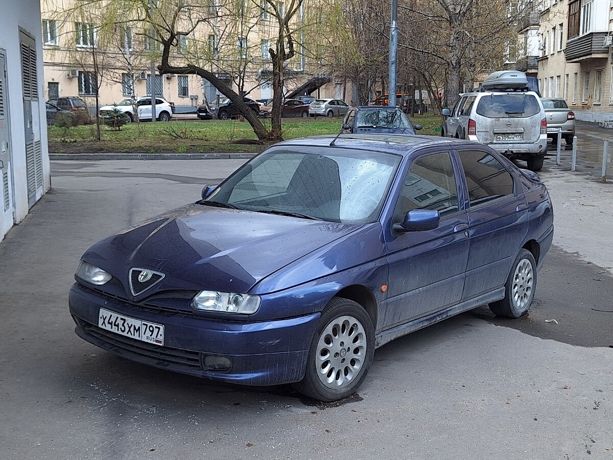 Москва, № Х 443 ХМ 797 — Alfa Romeo 145/146 '94-00