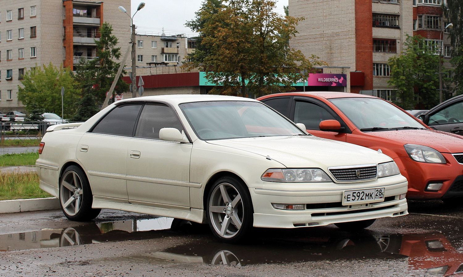 Амурская область, № Е 592 МК 28 — Toyota Mark II (X100) '96-00
