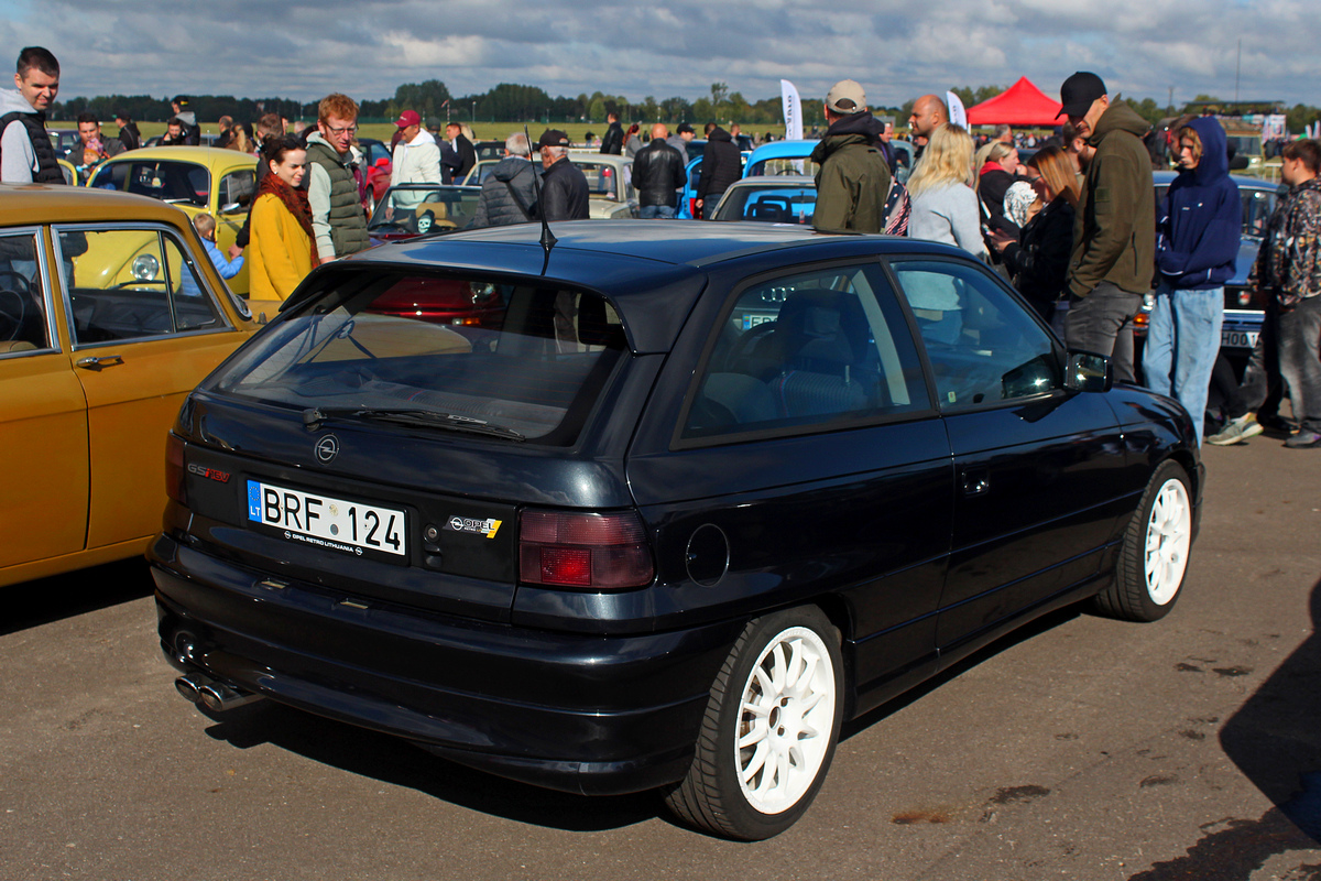 Литва, № BRF 124 — Opel Astra (F) '91-98; Литва — Retro mugė 2025 ruduo