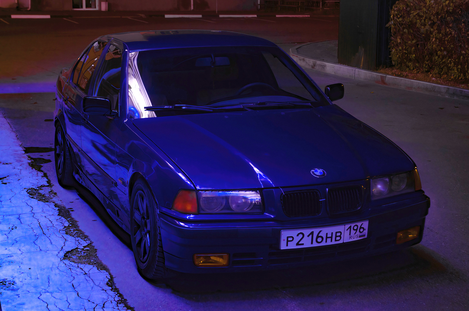 Свердловская область, № Р 216 НВ 196 — BMW 3 Series (E36) '90-00