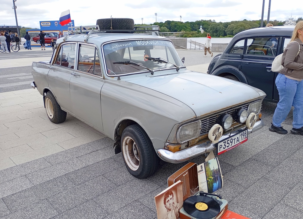 Санкт-Петербург, № Р 359 ТА 198 — Москвич-412ИЭ '69-75; Новгородская область — "Авто Ретро Вече 2025"