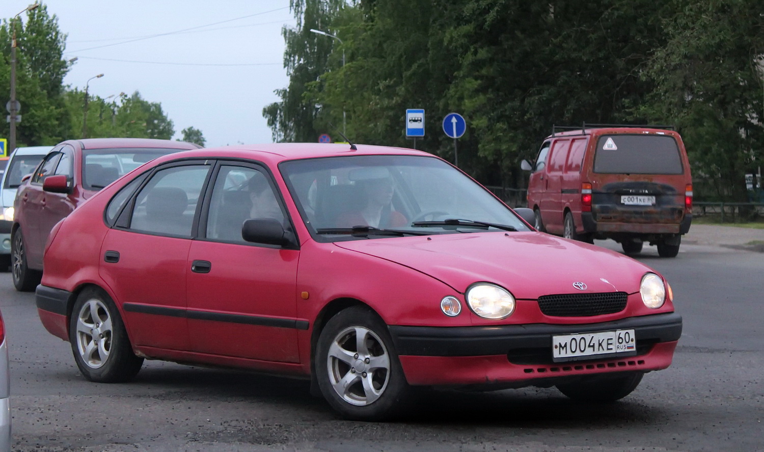 Псковская область, № М 004 КЕ 60 — Toyota Corolla (E110) '95-02