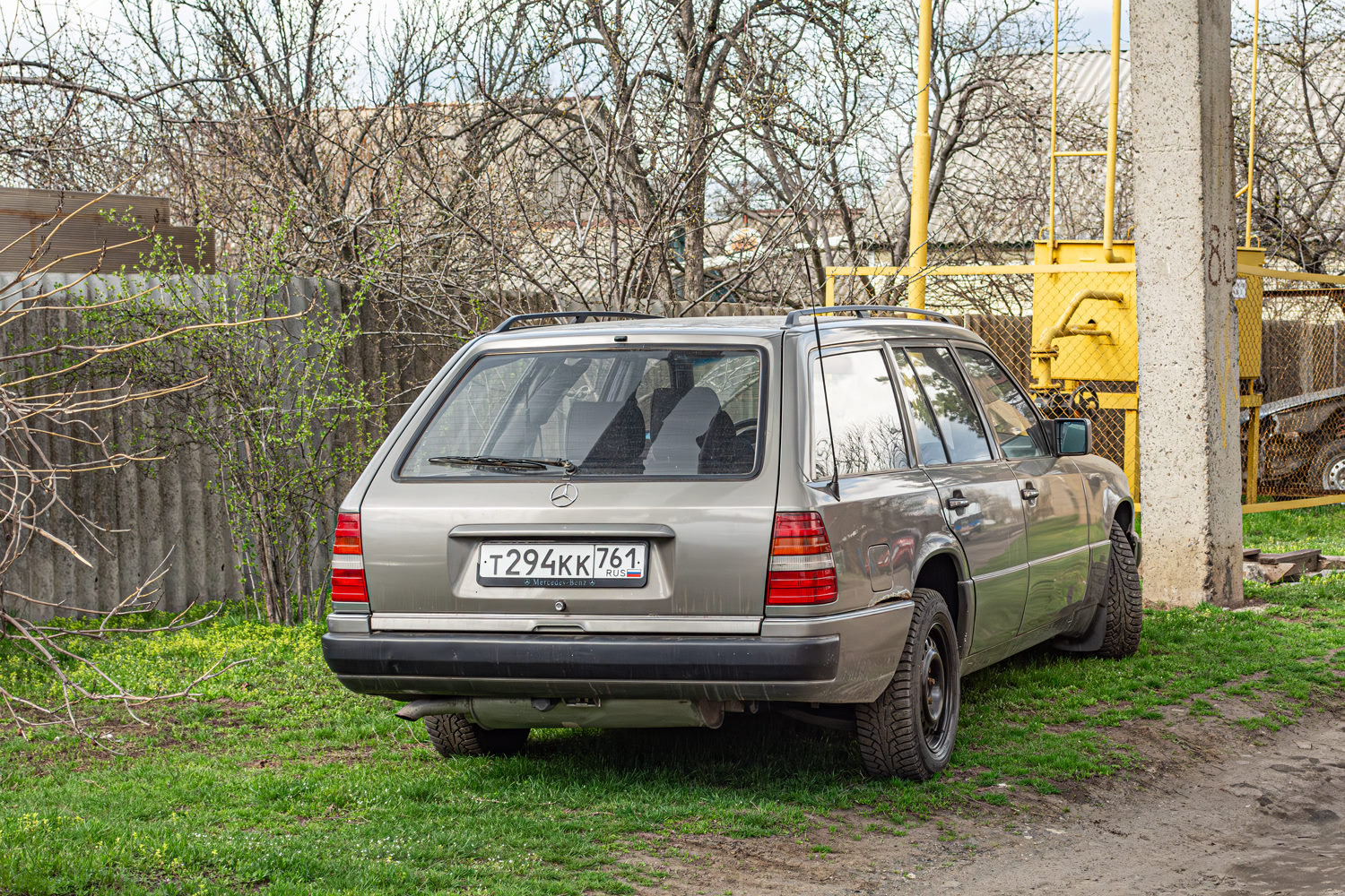 Ростовская область, № Т 294 КК 761 — Mercedes-Benz (S124) '86-96