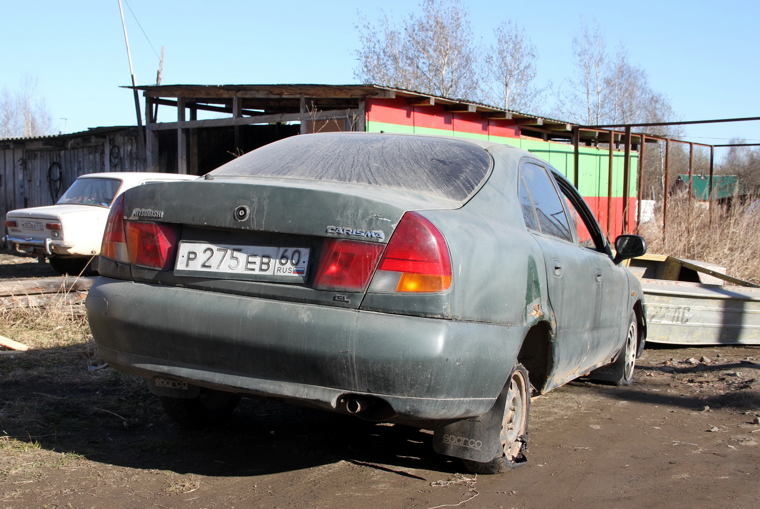 Псковская область, № Р 275 ЕВ 60 — Mitsubishi Carisma '95-99