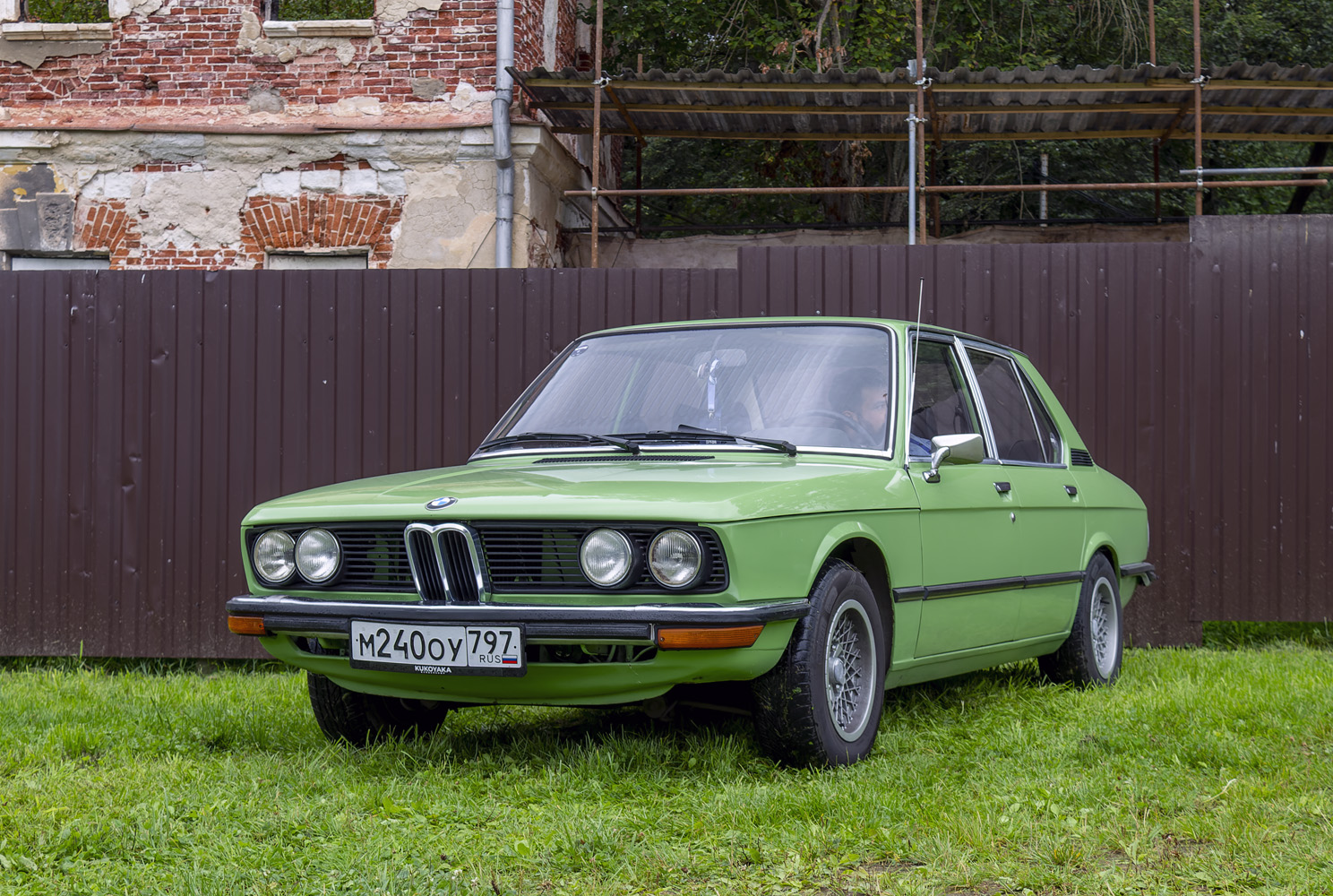 Москва, № М 240 ОУ 797 — BMW 5 Series (E12) '72-81; Московская область — Автоэкзотика 2025