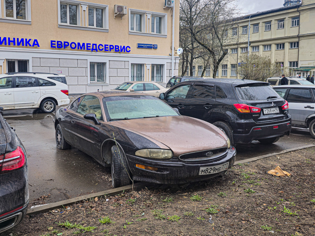 Москва, № М 829 МЕ 777 — Buick Riviera (8G) '95-98