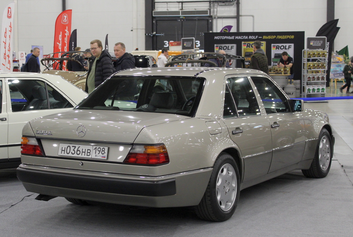 Санкт-Петербург, № Н 036 НВ 198 — Mercedes-Benz (W124) '84-96; Санкт-Петербург — Олдтаймер-Галерея Ильи Сорокина