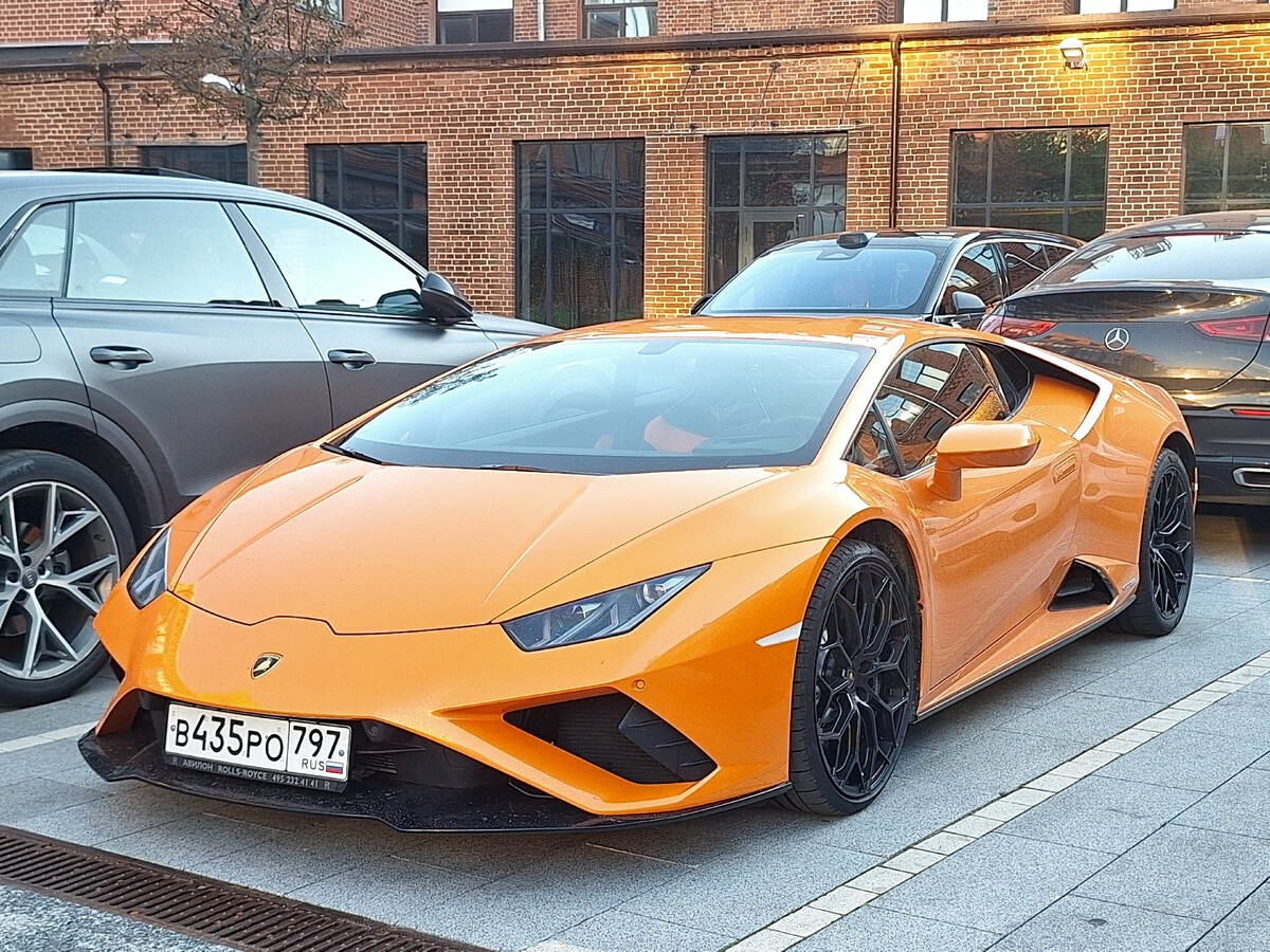 Москва, № В 435 РО 797 — Lamborghini Huracan '14-24