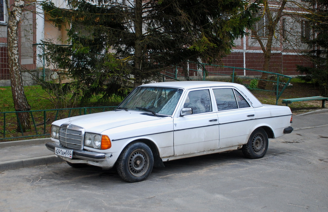 Московская область, № А 241 АМ 550 — Mercedes-Benz (W123) '76-86