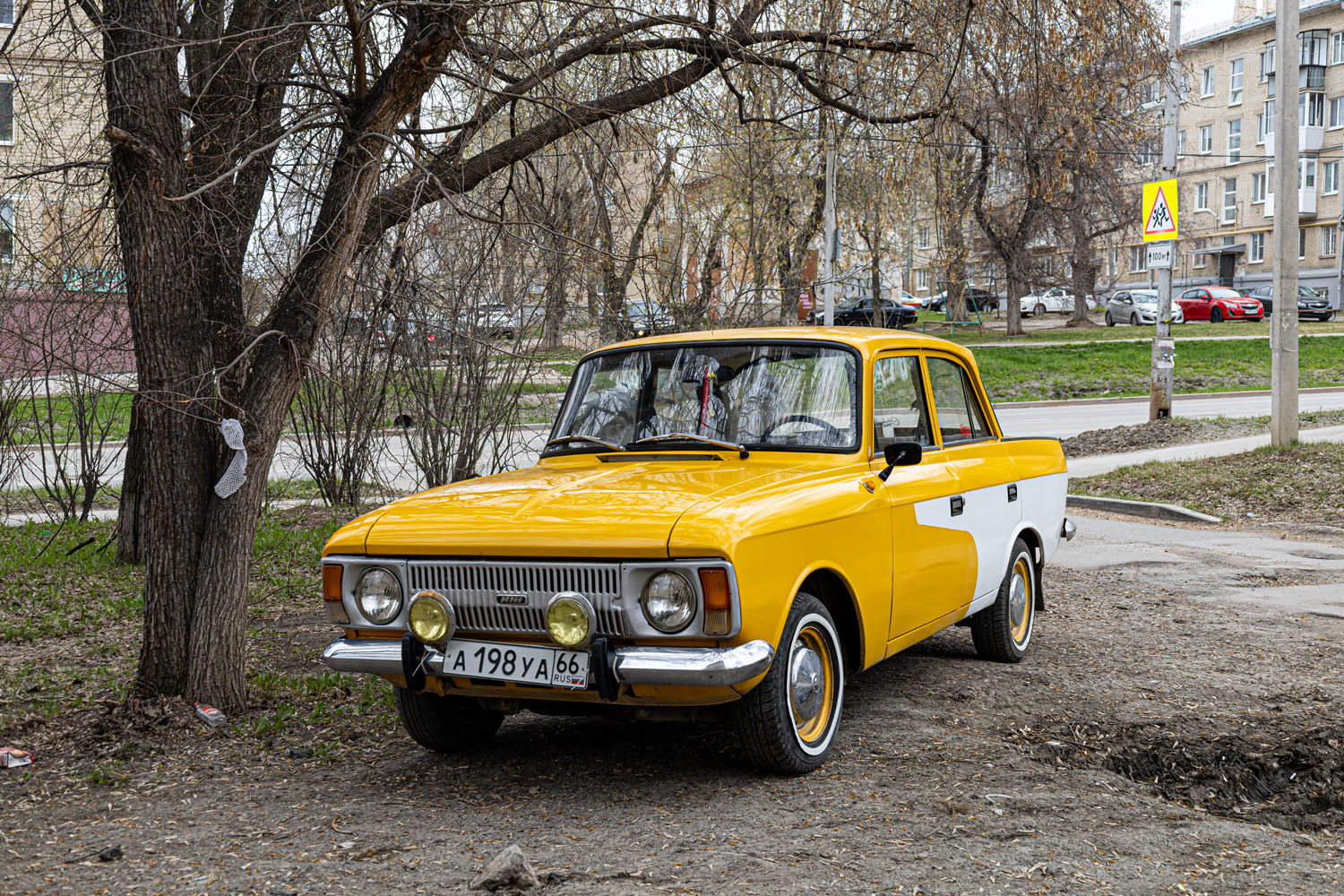 Свердловская область, № А 198 УА 66 — Москвич-412ИЭ-028 (Иж) '82-01