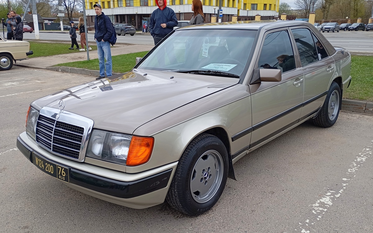 Ярославская область, № Н 870 ТМ 76 — Mercedes-Benz (W124) '84-96; Тверская область — Открытие сезона 2026 Тверского ретро-клуба