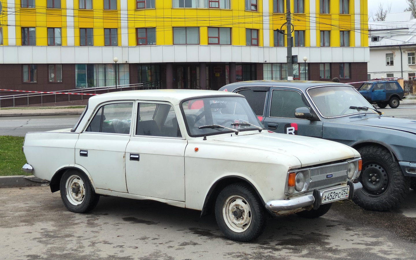Нижегородская область, № А 452 РС 252 — Москвич-412ИЭ-028 (Иж) '82-01; Тверская область — Открытие сезона 2026 Тверского ретро-клуба