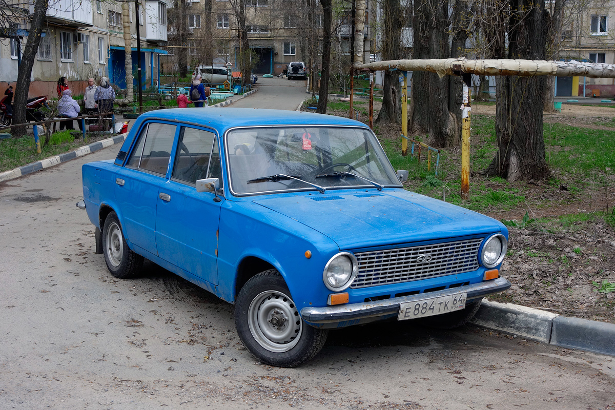 Саратовская область, № Е 884 ТК 64 — ВАЗ-21011 Жигули '74-83
