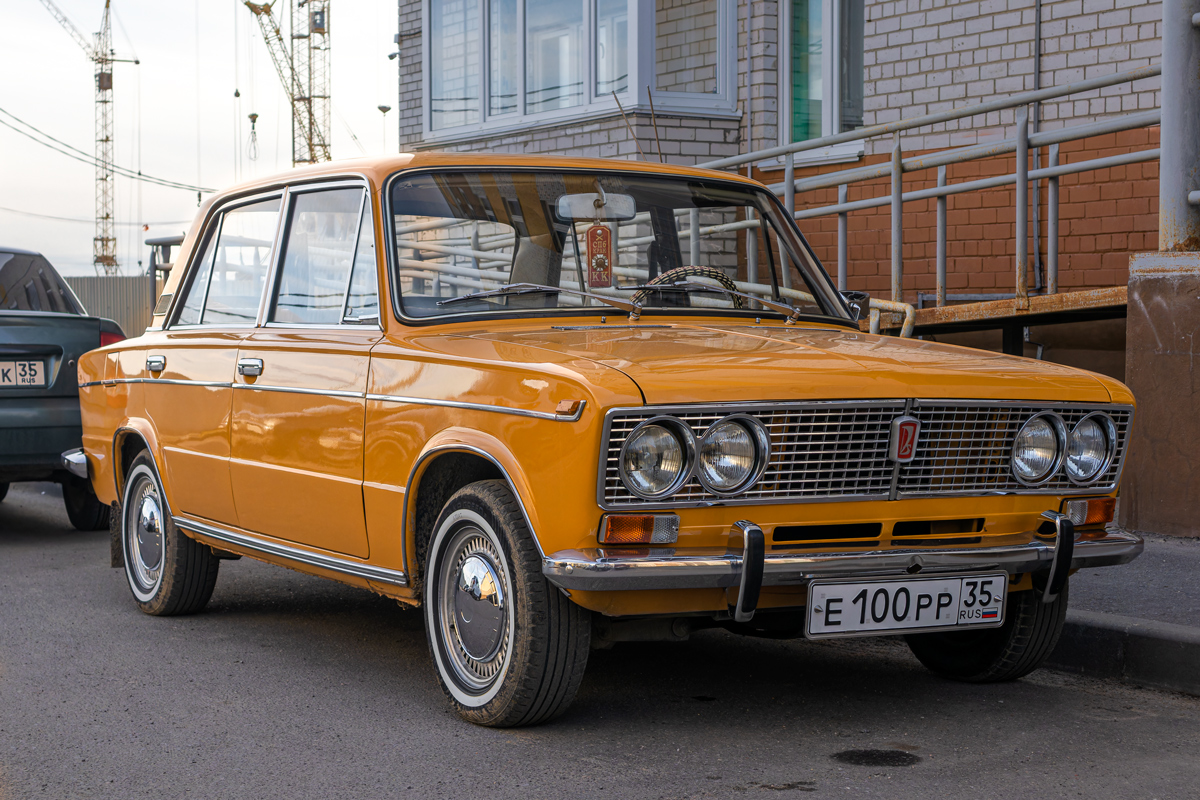 Вологодская область, № Е 100 РР 35 — ВАЗ-2103 Жигули '72-84