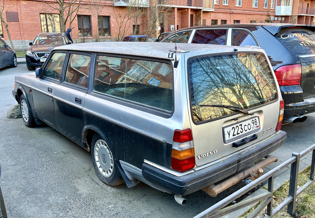 Санкт-Петербург, № У 223 СО 98 — Volvo 245 '75-93
