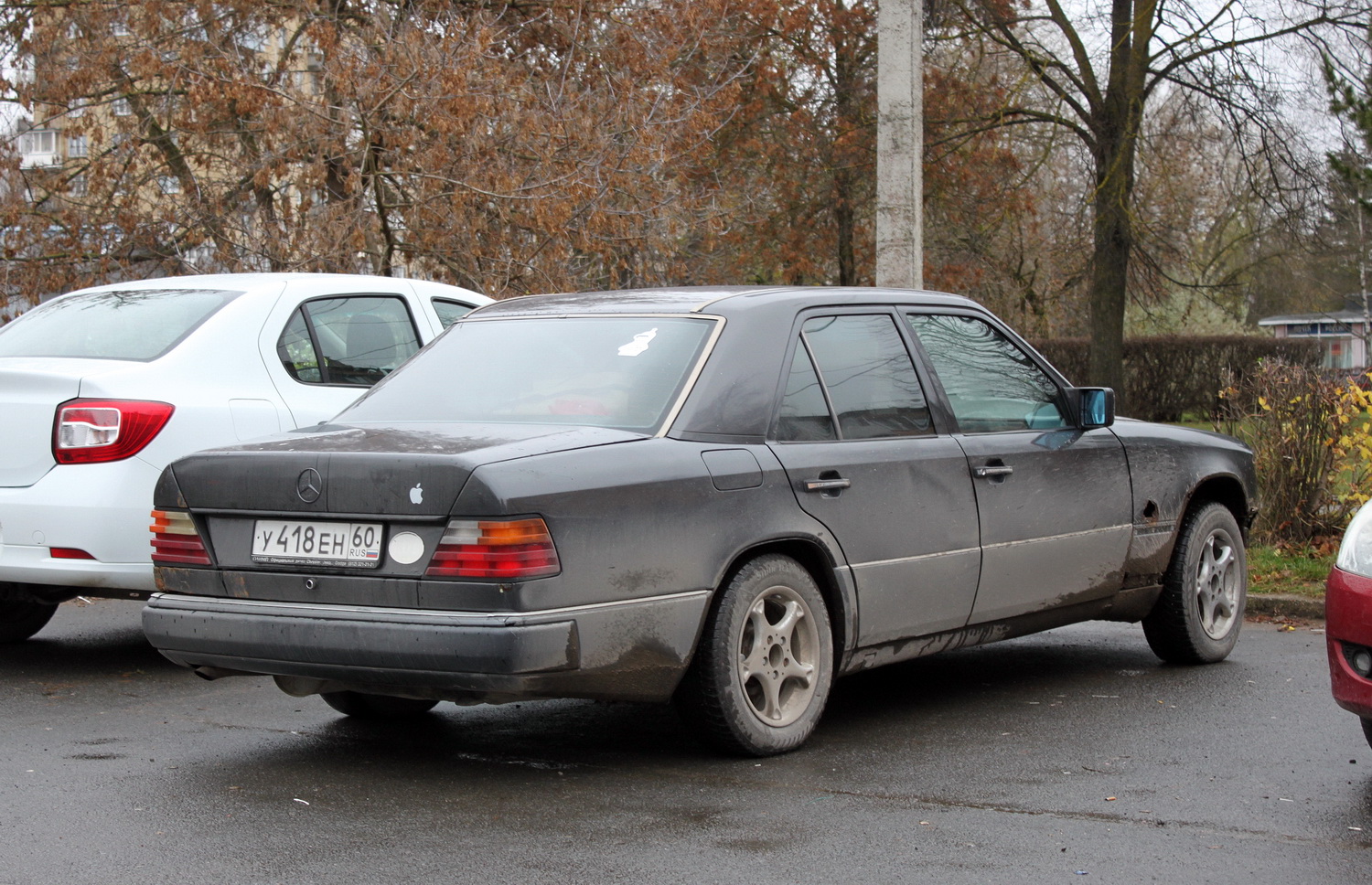 Псковская область, № У 418 ЕН 60 — Mercedes-Benz (W124) '84-96