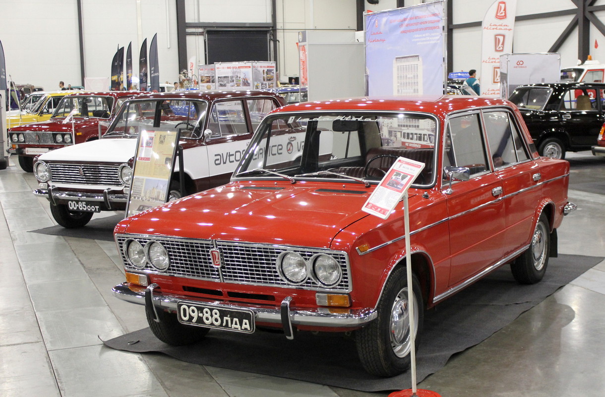 Санкт-Петербург, № 09-88 ЛДА — ВАЗ-2103 Жигули '72-84; Санкт-Петербург — Олдтаймер-Галерея Ильи Сорокина