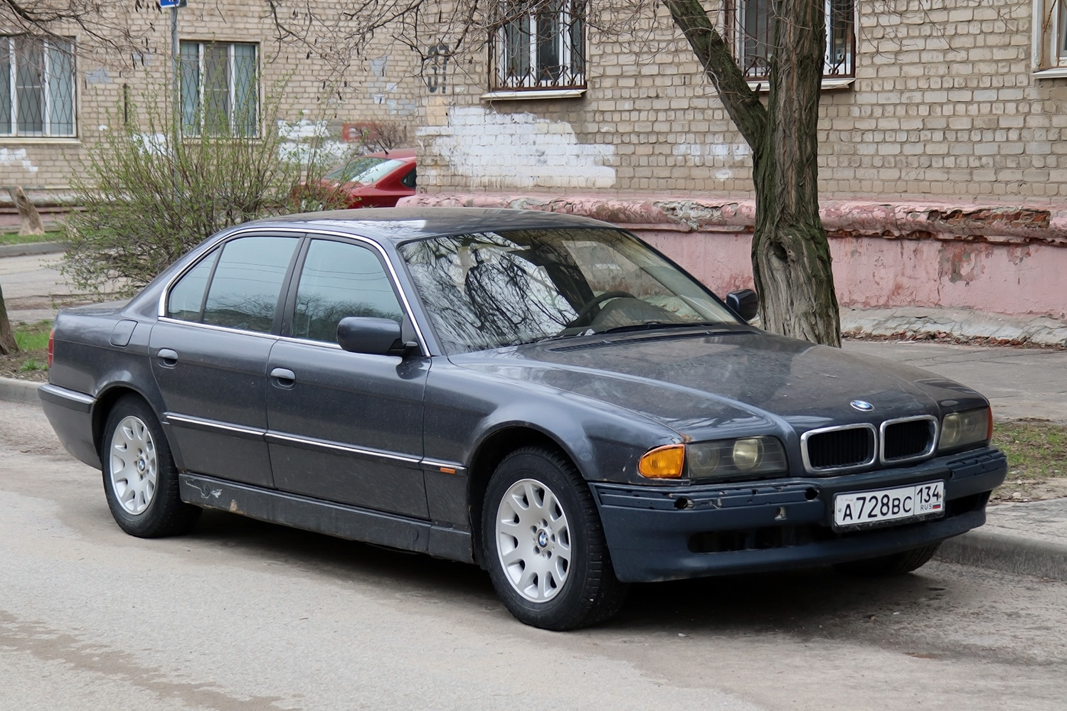 Волгоградская область, № А 728 ВС 134 — BMW 7 Series (E38) '94-01