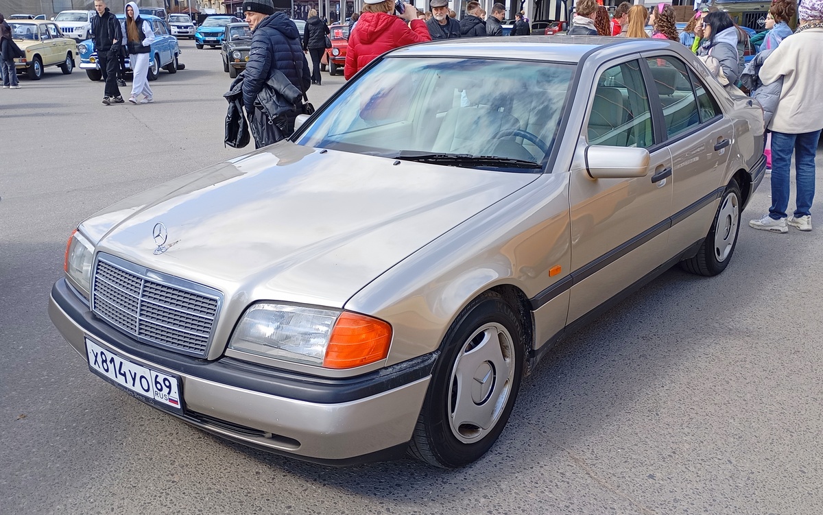 Тверская область, № Х 814 УО 69 — Mercedes-Benz (W202) '93-01; Тверская область — Открытие сезона 2026 Ретро-клуба Калинин