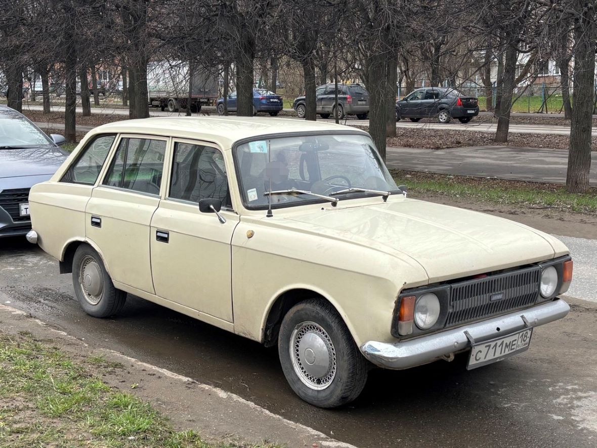 Удмуртия, № С 711 МЕ 18 — Иж-21251 Комби '81-97