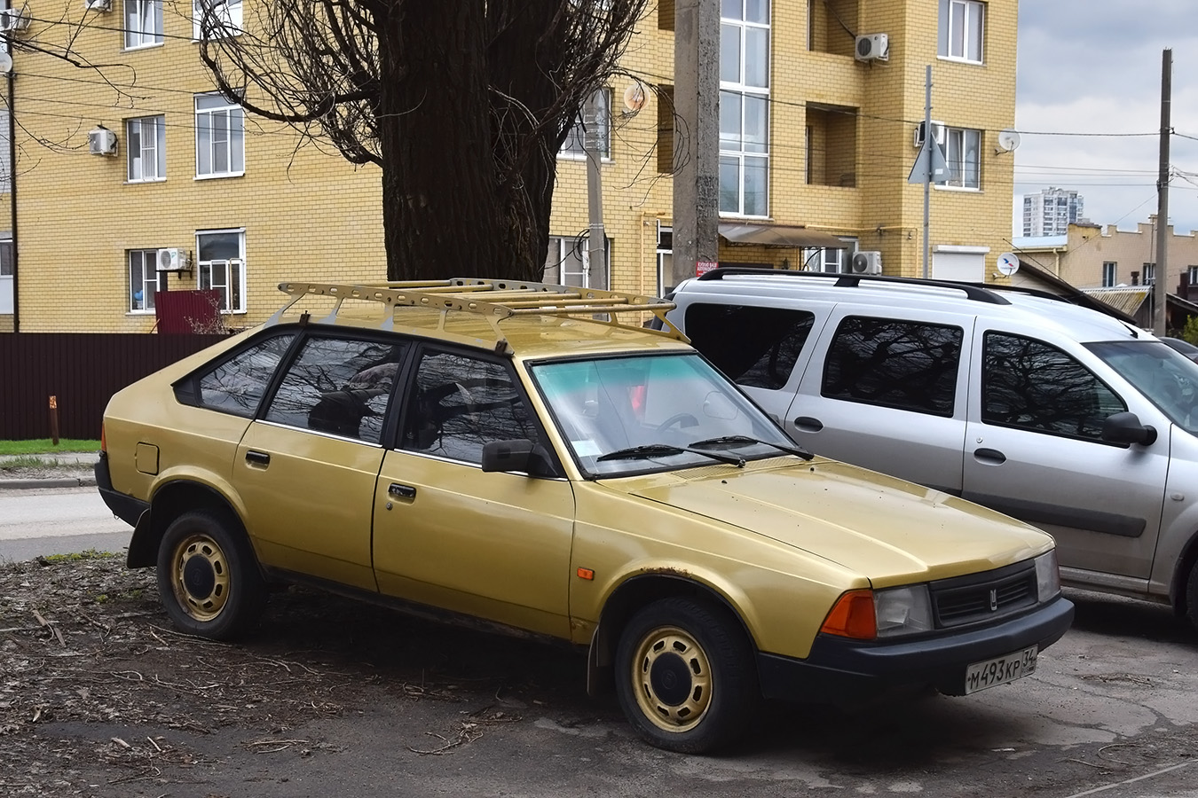 Волгоградская область, № М 493 КР 34 — Москвич-21412 '86-94