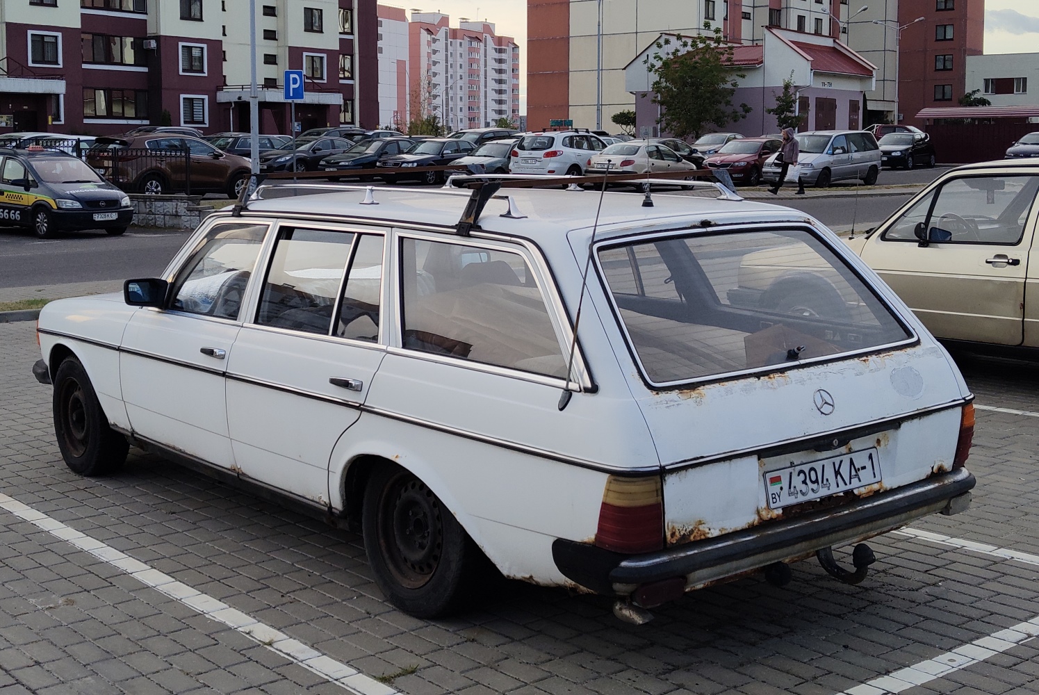 Брестская область, № 4394 КА-1 — Mercedes-Benz (S123) '77-86