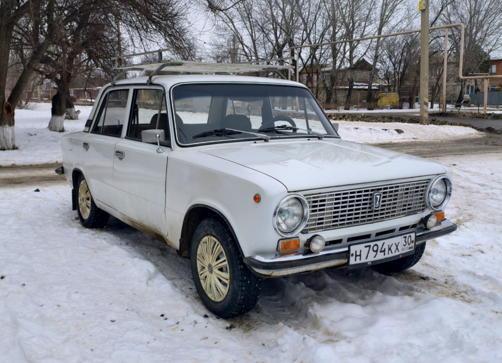 Астраханская область, № Н 794 КХ 30 — ВАЗ-21011 Жигули '74-83
