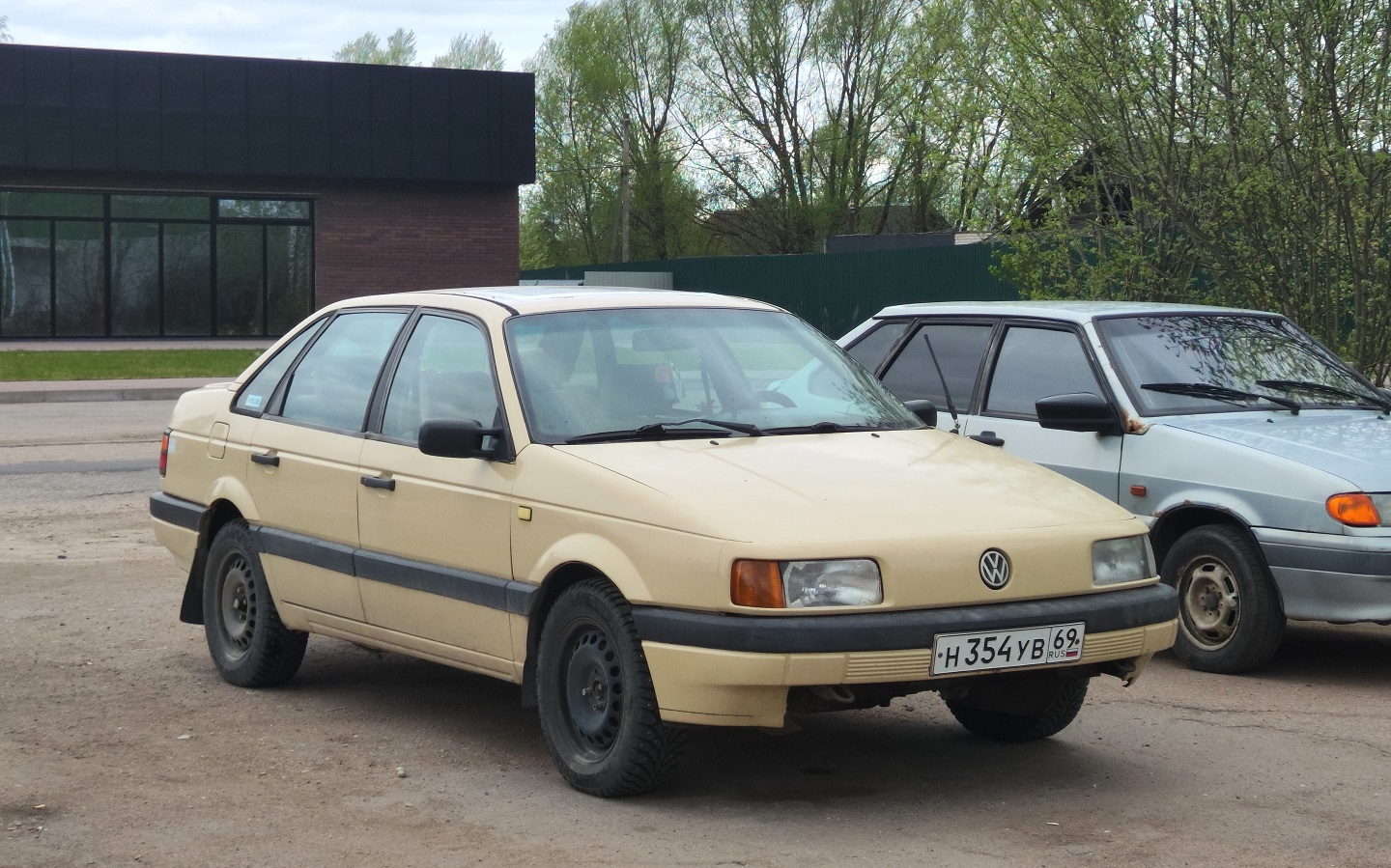 Тверская область, № Н 354 УВ 69 — Volkswagen Passat (B3) '88-93