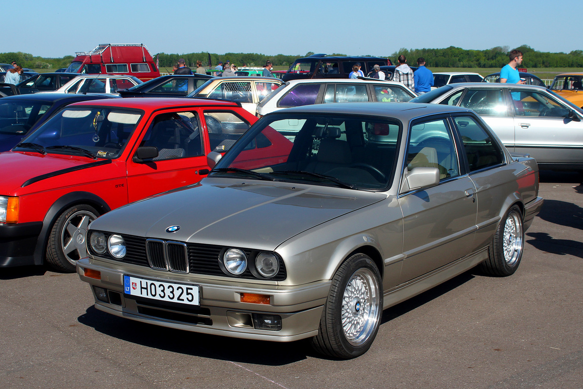Литва, № H03325 — BMW 3 Series Coupe (E30) '82-91; Литва — Retro mugė 2025