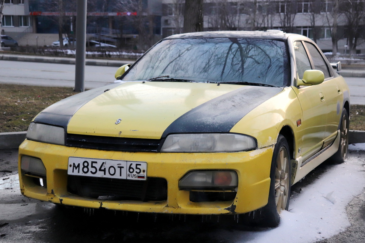 Сахалинская область, № М 854 ОТ 65 — Nissan Skyline (R33) '93-98