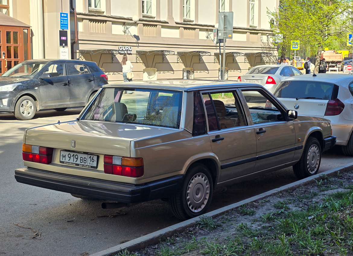 Татарстан, № М 919 ВВ 16 — Volvo 740 '84-92