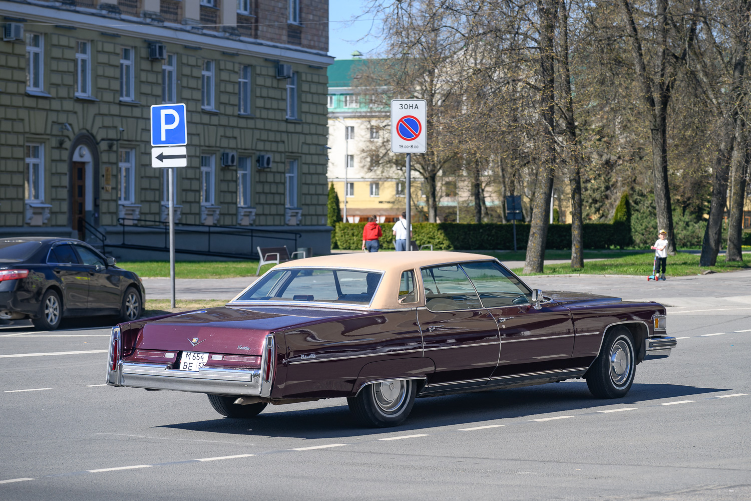 Новгородская область, № М 654 ВЕ 53 — Cadillac DeVille (4G) '71-76