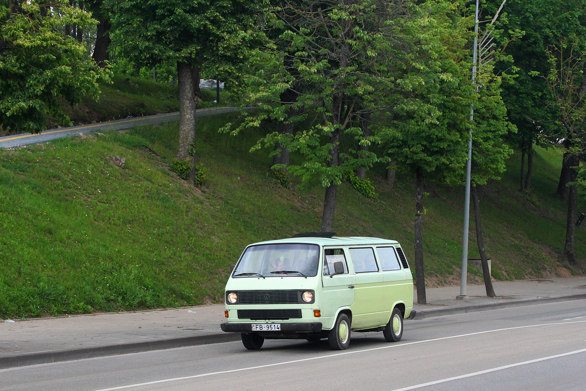 Латвия, № FB-9514 — Volkswagen Typ 2 (T3) '79-92
