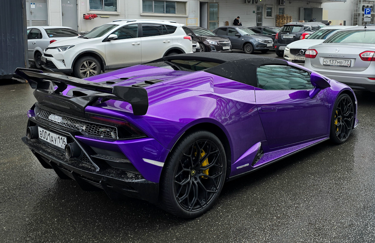 Татарстан, № В 001 АУ 116 — Lamborghini Huracan '14-24