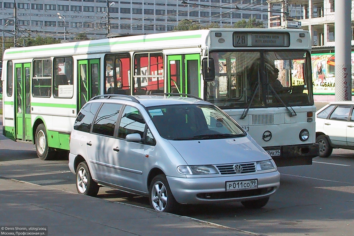 Москва, № Р 011 СО 99 — Volkswagen Sharan (7M) '95-00