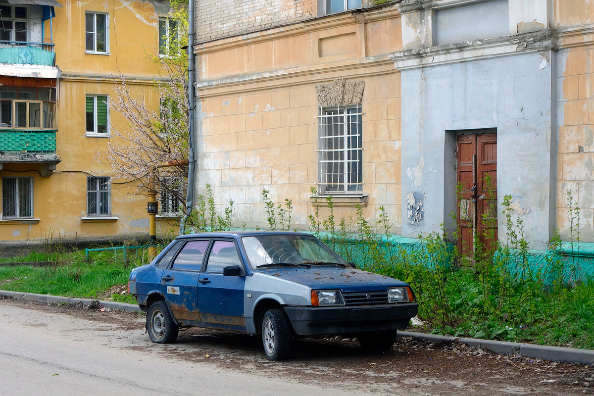 Саратовская область, № Х 235 ЕТ 64 — ВАЗ-21099 '90-04