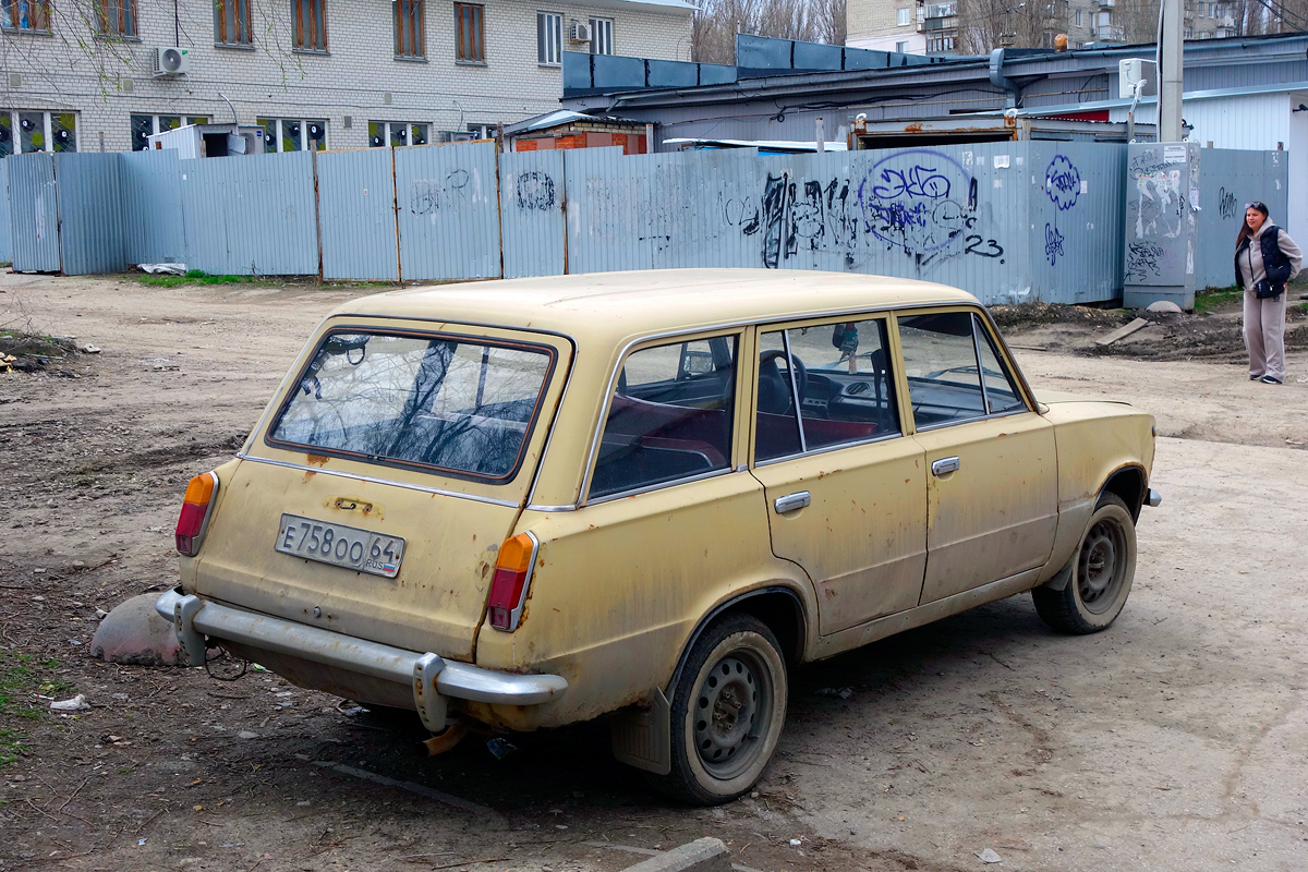 Саратовская область, № Е 758 ОО 64 — ВАЗ-2102 Жигули '71-86