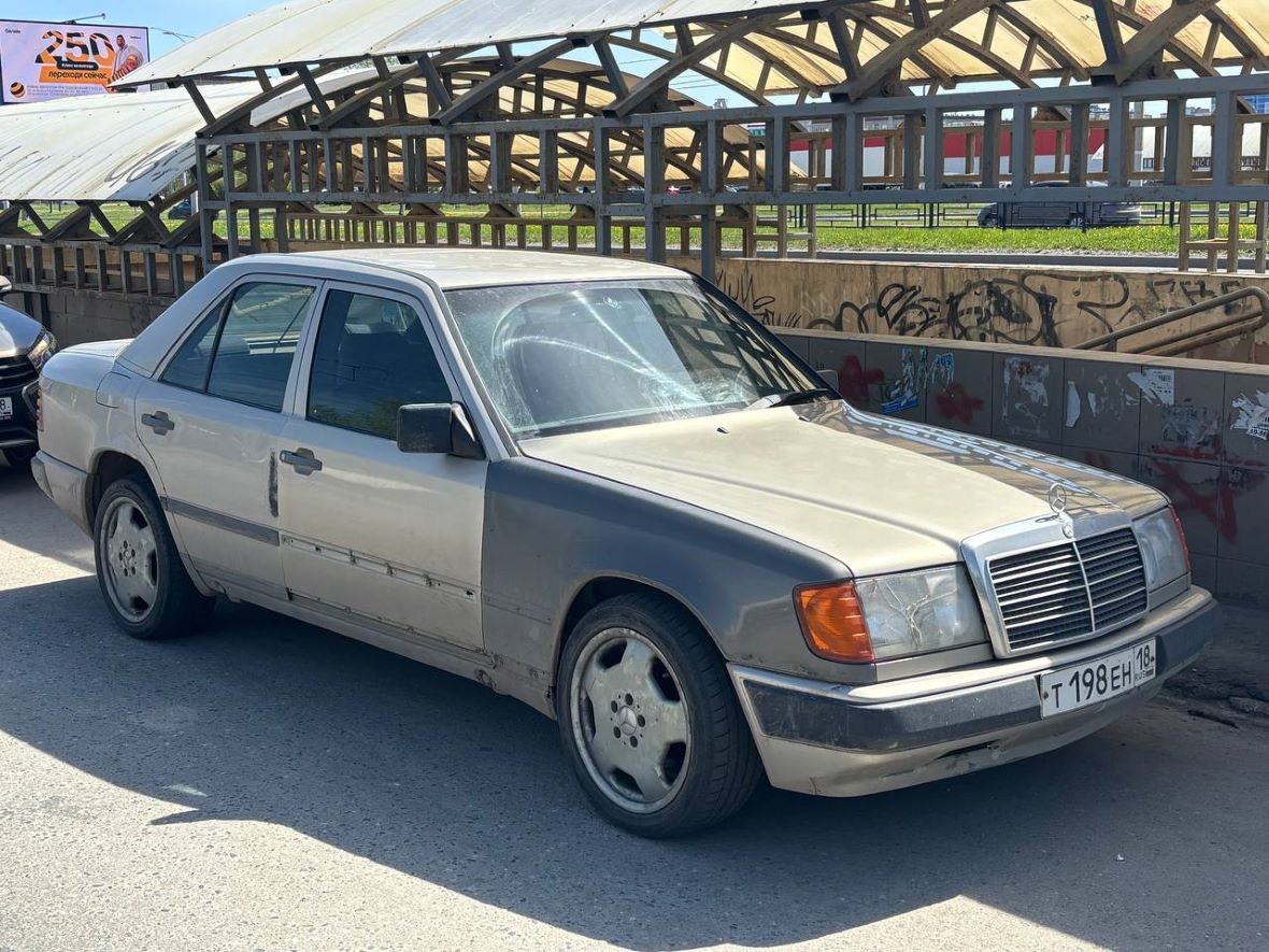 Удмуртия, № Т 198 ЕН 18 — Mercedes-Benz (W124) '84-96