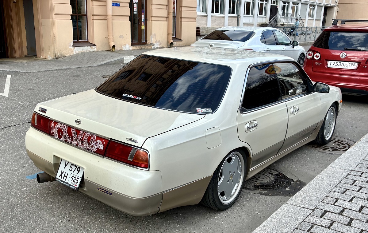 Приморский край, № У 579 ХН 125 — Nissan Laurel (C34) '93-97